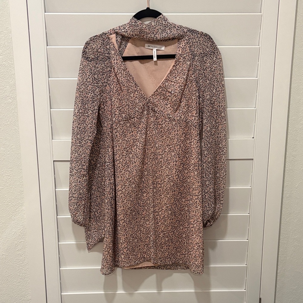 Elegant Pink Patterned Dress